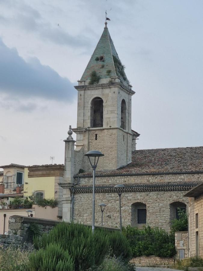 Suite D'Avalos Venosa Esterno foto