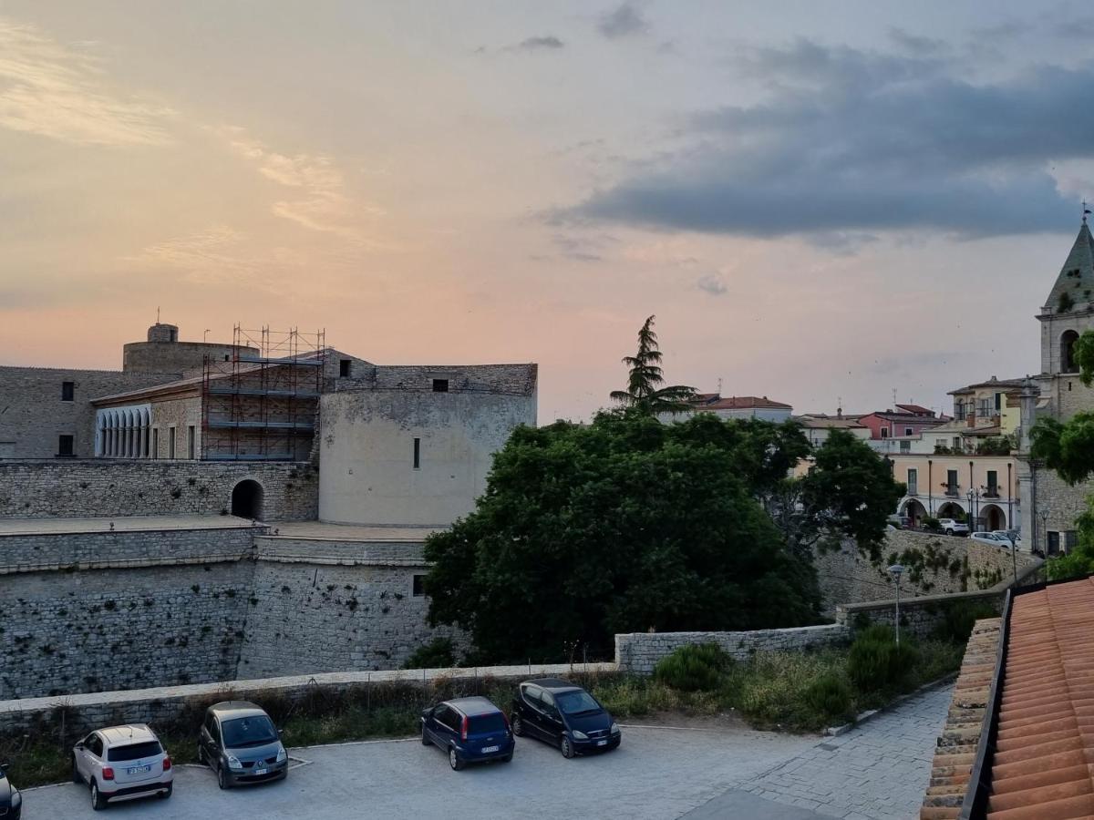 Suite D'Avalos Venosa Esterno foto