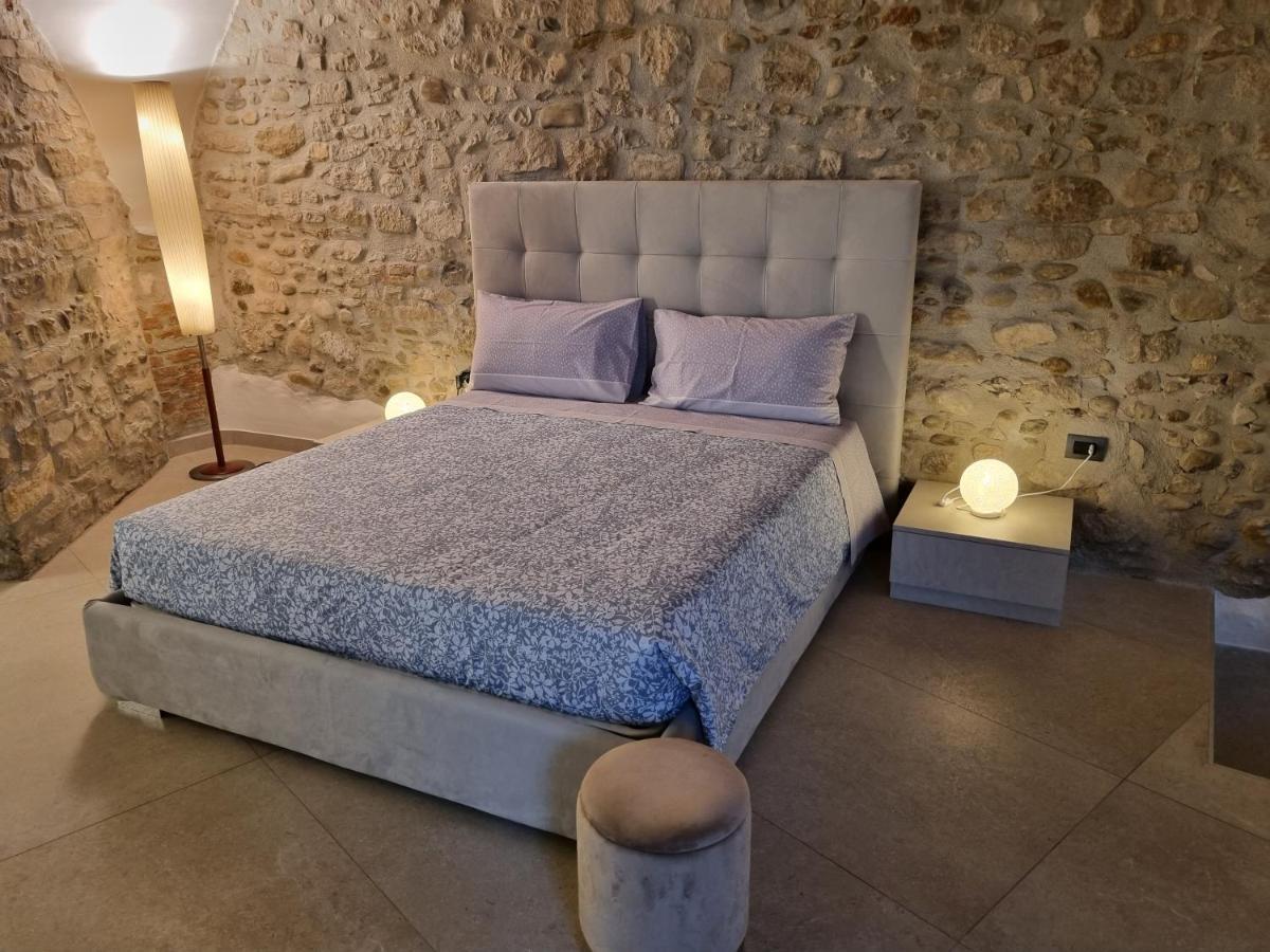 Suite D'Avalos Venosa Esterno foto