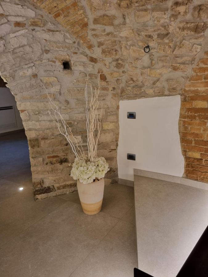Suite D'Avalos Venosa Esterno foto